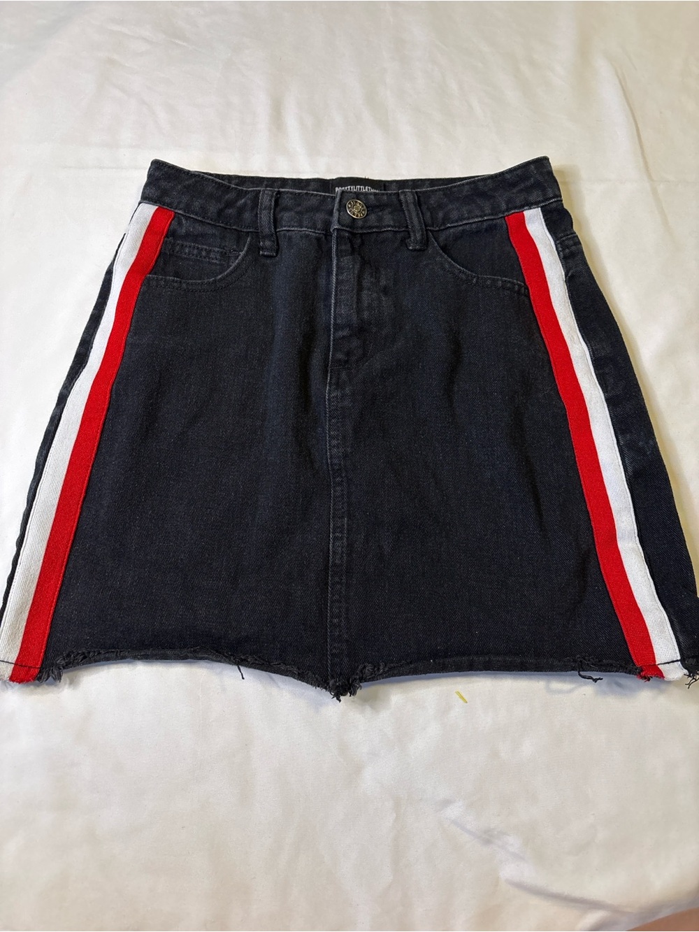 PrettyLittleThing Black Denim Side Stripe Mini Skirt Size 4 Y2K